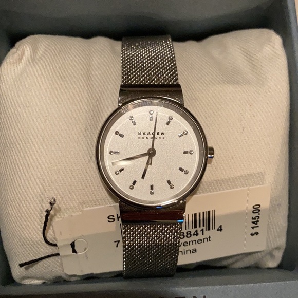 New Skagen Watch - Picture 2 of 2
